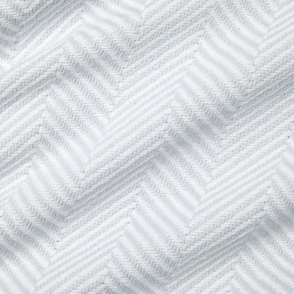 Camilo Blanket in White