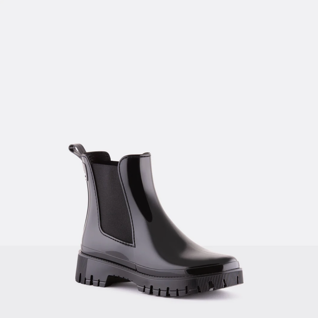 Peachy Boot in Black